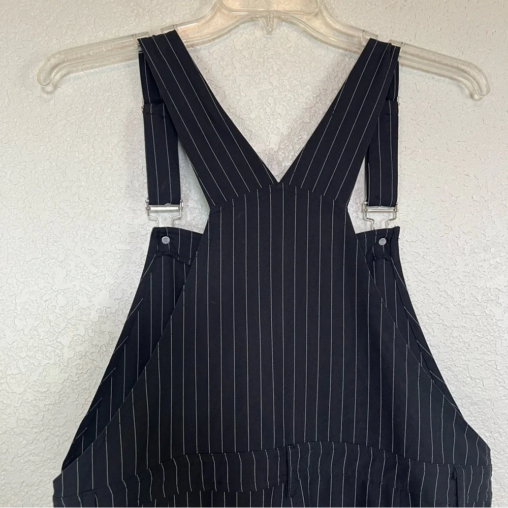 Princess Polly Hayden Black  White Pinstripe Print Wide Leg Overalls Size 12 - Picture 8 of 15